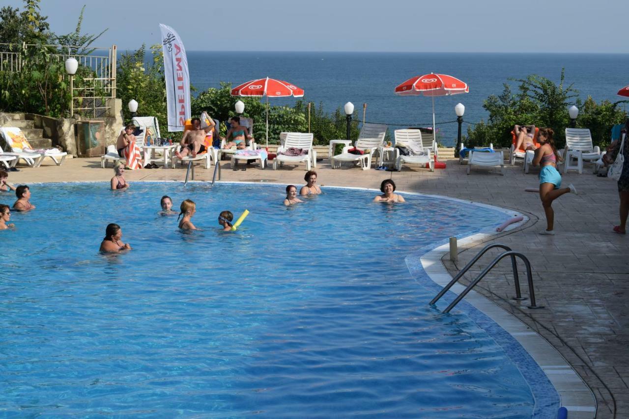 Ahilea Hotel - Free Pool Access Μπαλτσίκ Εξωτερικό φωτογραφία